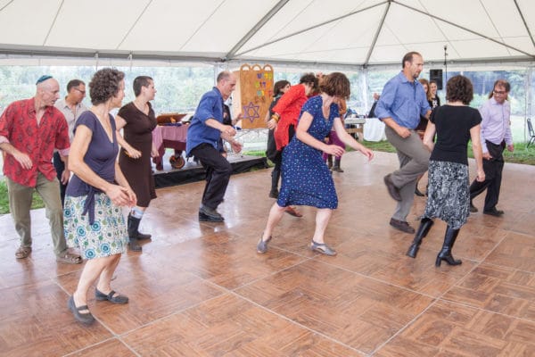 Portland Bar Mitzvah DJ Shakes Sauvie Island