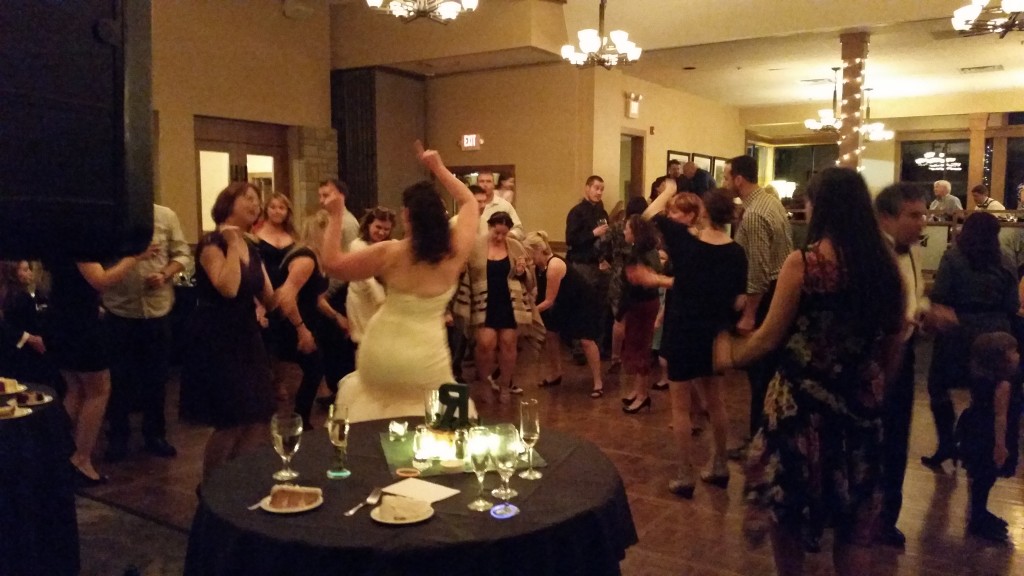 Vancouver WA Wedding Rockin' Dance Floor
