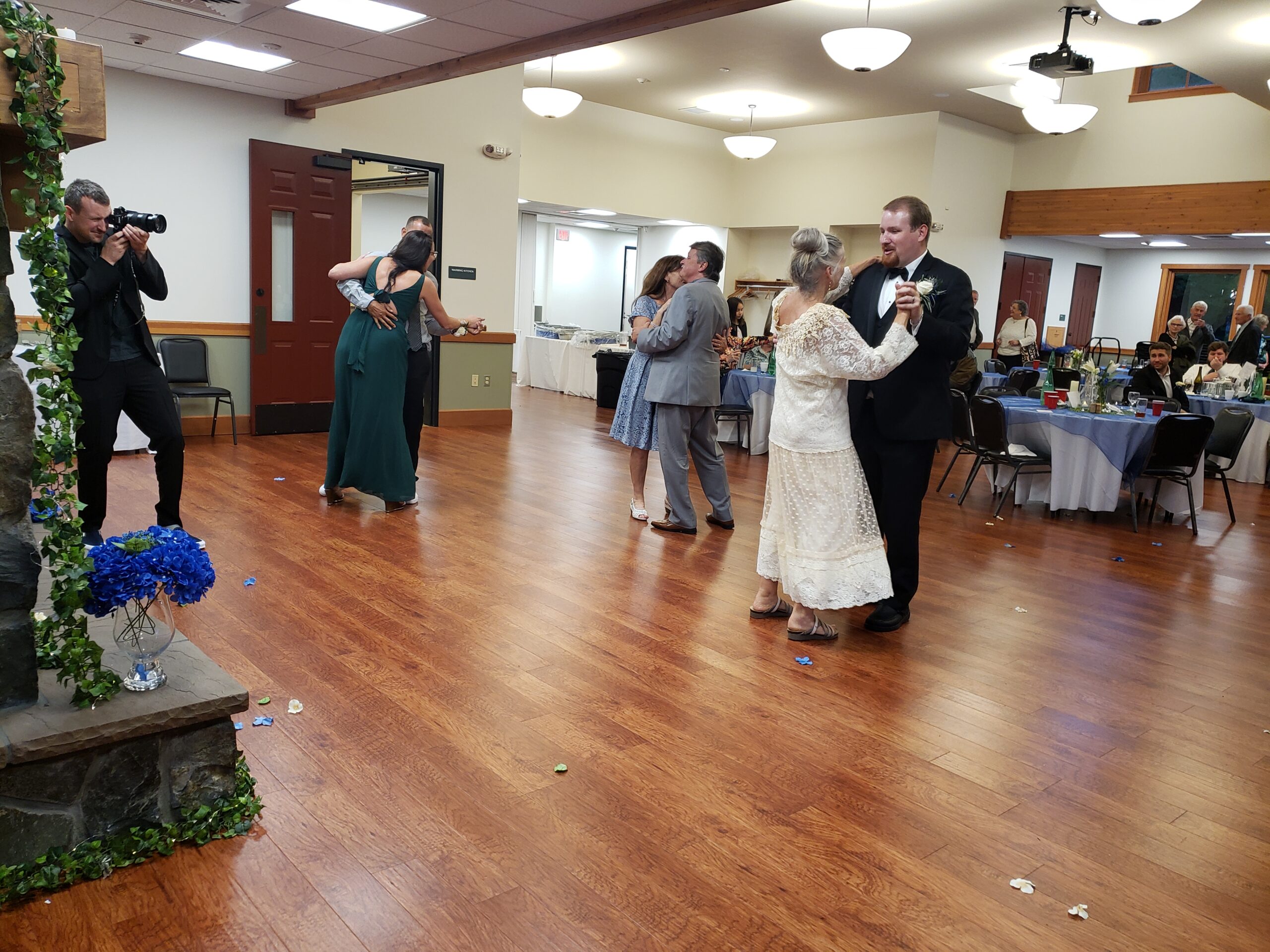 Lacamas Lake Lodge Camas Washington Wedding (5-9-2022)