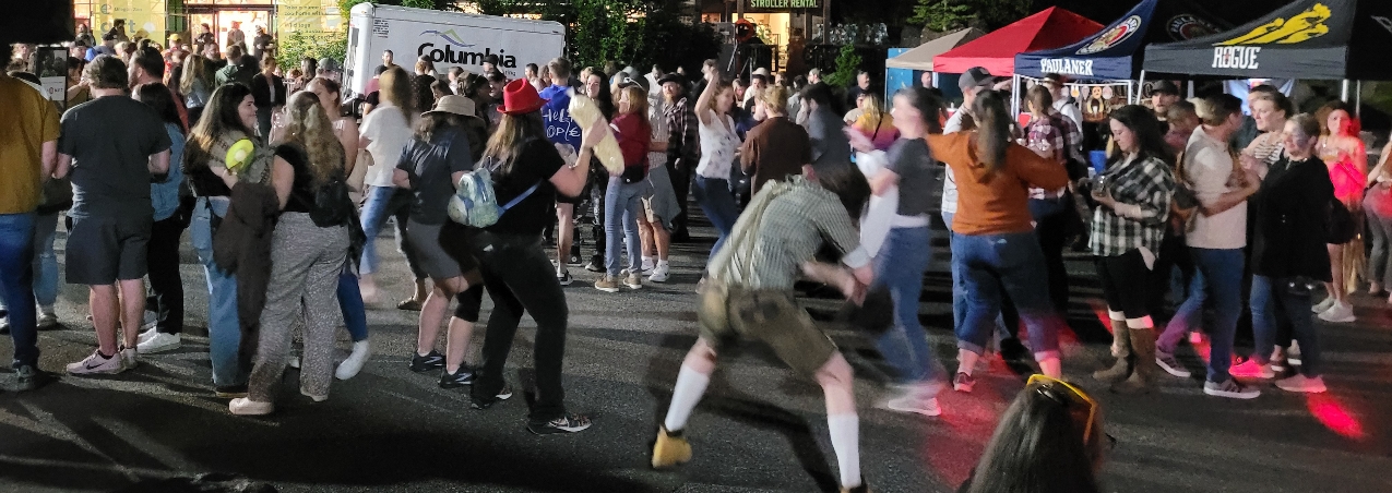 Festive Fun At Oregon Zootoberfest